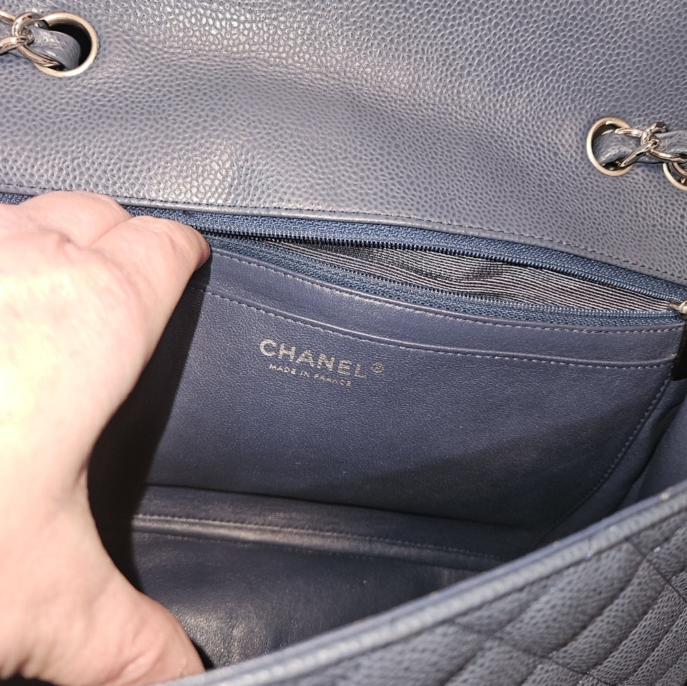 Authentic Chanel Classic Jumbo - Picture 4 of 5
